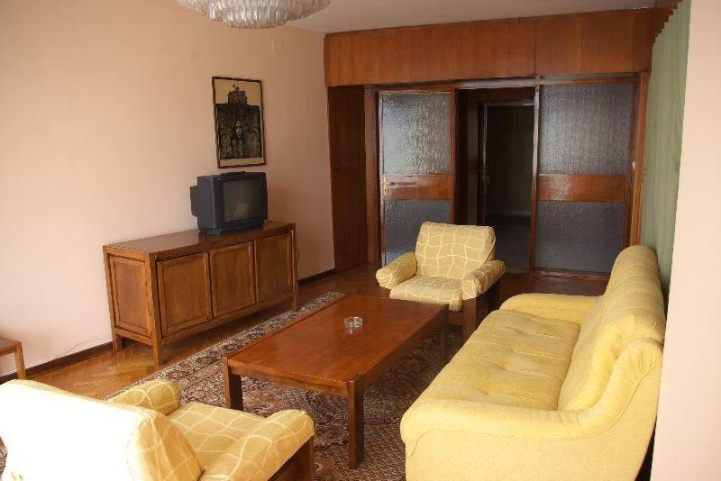 Hotel Saint Vrach Санданський Екстер'єр фото