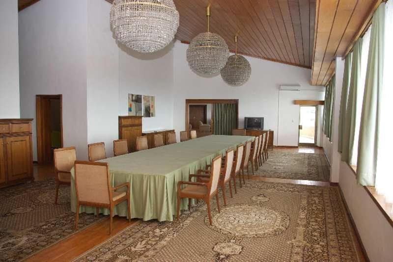 Hotel Saint Vrach Санданський Екстер'єр фото